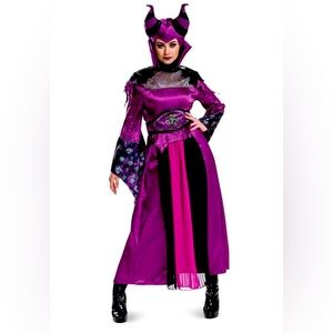 Disney Descendants Women’s Maleficent Halloween Costume with Staff | Size M